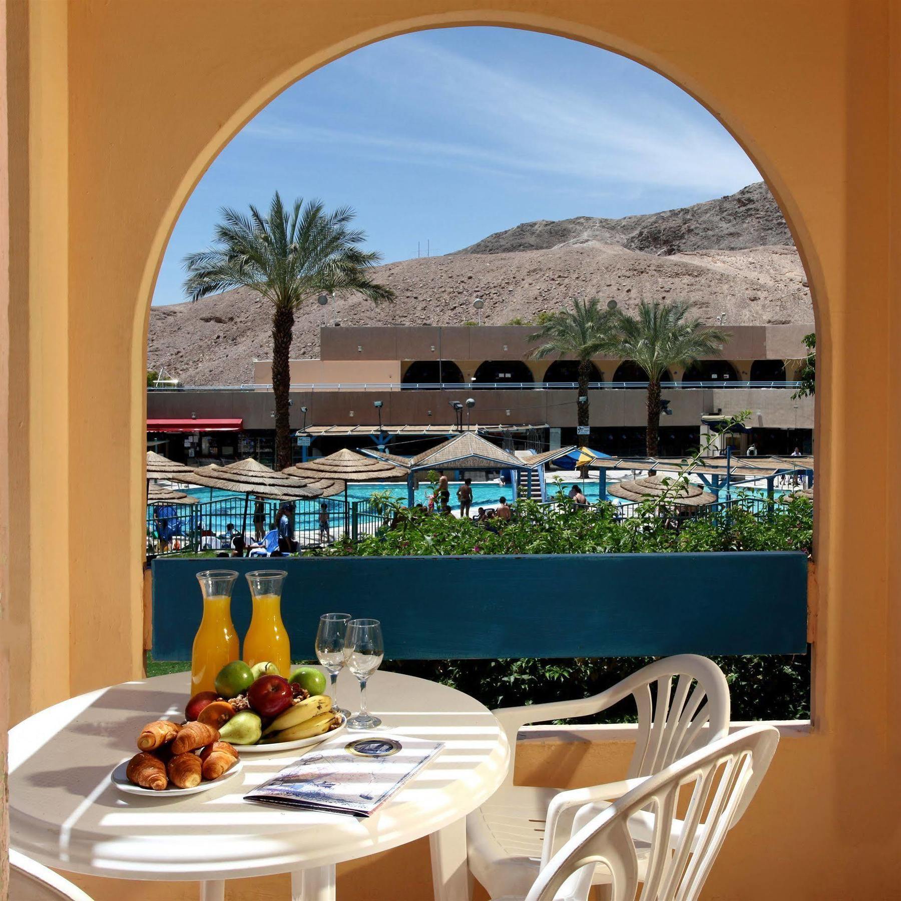Club In Eilat - Coral Beach Villa Resort Экстерьер фото